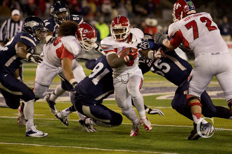 In his final season as a Bulldog, running back Robbie Rouse has been an explosive force at tailback. With 1,737 all-purpose yards, Rouse leads all Fresno State players in carries surpassing running back legend Michael Pittman.
Photos by Roe Borunda / The Collegian