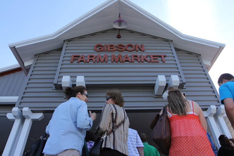 Grand opening of the Rue and Gwen Gibson Farm Market [gallery]
