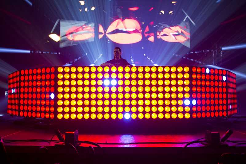 Tiesto+College+Invasion+Tour+at+the+Save+Mart+Center+%5Bgallery%5D