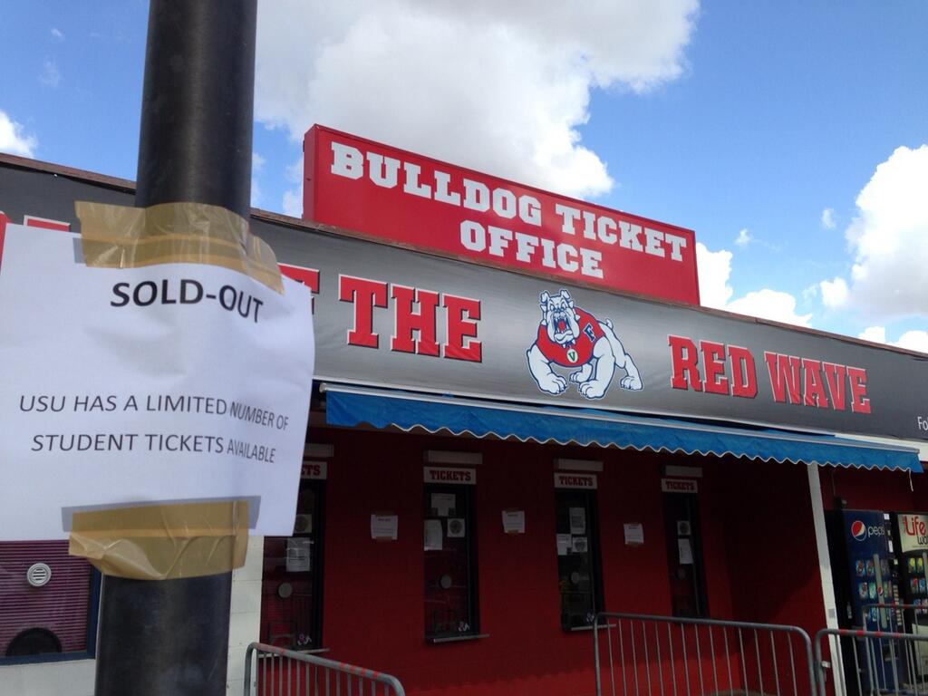 Fresno State ‘Blackout’ game sold out