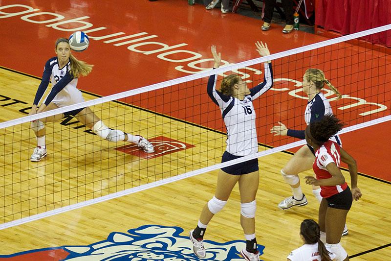 Fresno State senior Marissa Brand digs a ball during the Bulldogs’ victory over New Mexico. Brand had 14 kills during Fresno State’s victory over Wyoming. Photo by Khlarissa Agee/The Collegian