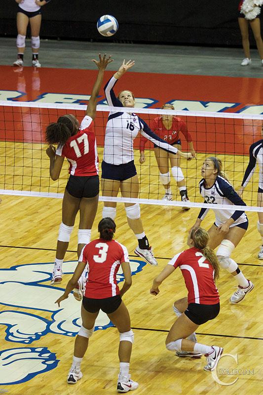 Fresno State junior middle blocker Maci Murdock jumps for the ball when the Bulldogs hosted New Mexico on Oct. 17. Murdock led the team with 10 kills during Fresno State’s sweep of the Nevada Wolf Pack. Photo by Khlarissa Agee/The Collegian
