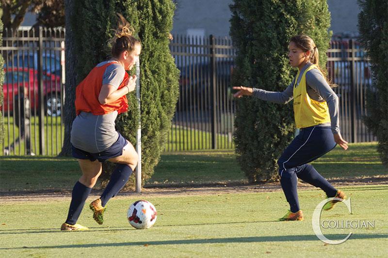 Fresno State senior midfielder Morgan Castain practices during an early morning scrimmage. She and the Bulldogs will head to Albuquerque, N.M., to participate in the Mountain West Tournament. Photo by Khlarissa Agee/The Collegian