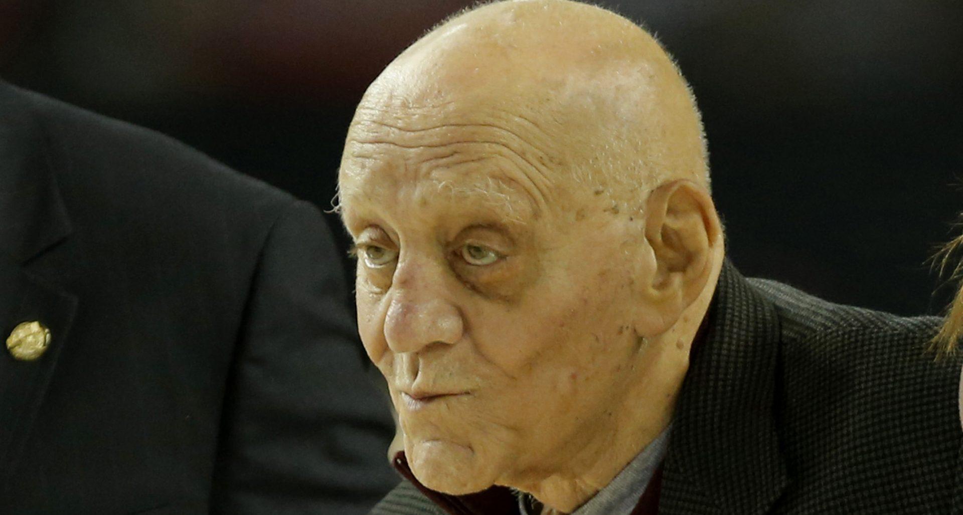 Jerry Tarkanian makes an appearance at the NCAA Mens Basketball Championship between Michigan and Louisville at the Georgia Dome in Atlanta, Georgia, Monday, April 8, 2013. (Travis Heying/Tribune News Service)