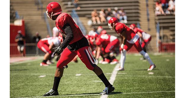 Fresno State receivers line up during the Spring Showcase on Saturday, April 2 at Bulldog Stadium. (Ricky Gutierrez/The Collegian)