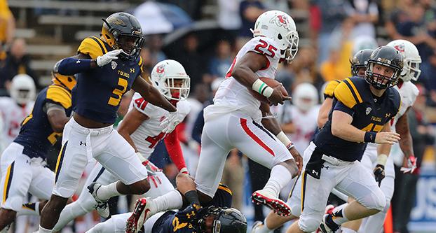 The Bulldogs struggle to gain momentum in their 52-17 loss to the Toledo Rockets on Saturday. (Courtesy of Fresno State Athletics)