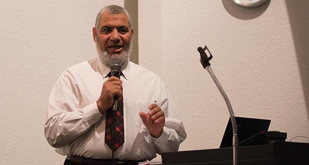 Dr. Sheikh Ramadan speaks at the Anti Muslim, Anti Arab Discrimination and Civil Rights discussion at the Alice Peters Auditorium on Thursday, Oct. 6, 2016. (Yezmene Fullilove/The Collegian)