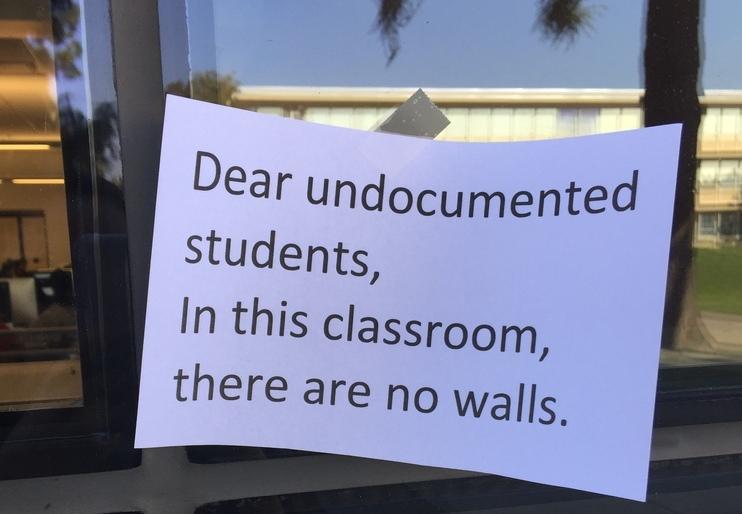 A+sign+of+support+to+undocumented+students+posted+by+student+Jasmine+De+La+Torre+at+Fresno+State+after+Donald+Trump+was+elected+president.+%28Jessica+Johnson%2FThe+Collegian%29