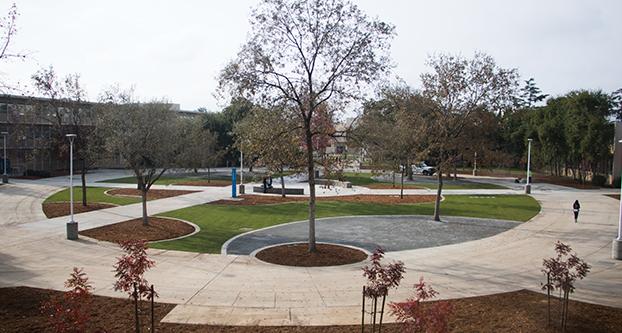 The newly reconstructed quad area at Fresno State near the McKee Fisk building on Monday, Dec. 5, 2016 (Yezmene Fullilove/The Collegian).