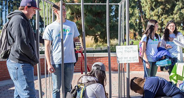 Fresno States chapter of Camp Kesem, held a  “Locked In On Giving” event on Nov. 28, 2017 to raise money for Giving Tuesday. Their goal was to raise $10,000 in one day. (Daniel Avalos/The Collegian)
