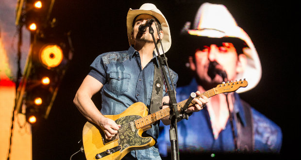 Country music singer-songwriter Brad Paisley performs at the Save Mart Center on Jan. 26, 2018. (Alejandro Soto/The Collegian)