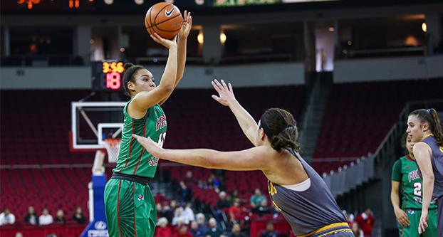 Junior Candice White against Wyoming at the Save Mart Center on Feb. 3, 2018. (Alejandro Soto/ The Collegian) 