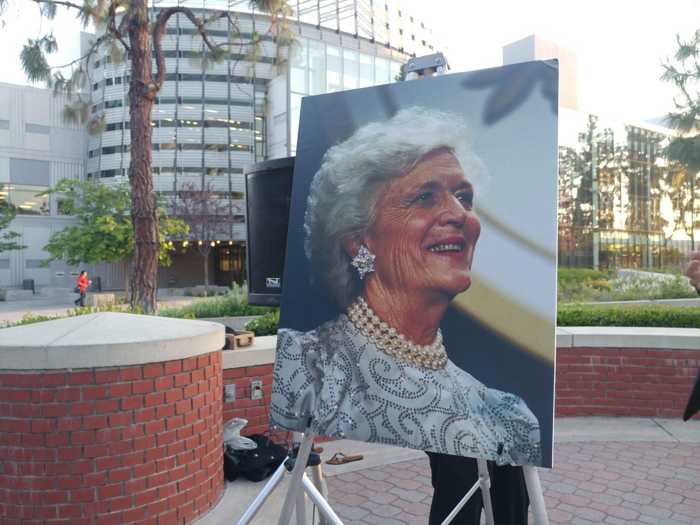 The Fresno State College Republicans held a vigil for former U.S. First Lady Barbara Bush. (Cresencio Rodriguez-Delgado)