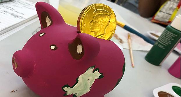 The Money Management Center held a paint a pig night to teach students about financing. Marilyn Castaneda/The Collegian
