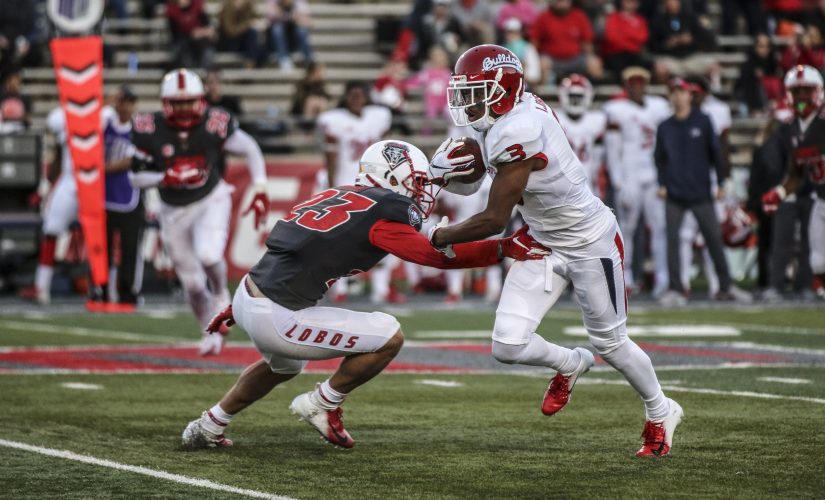 Bulldogs+receiver+KeeSean+Johnson+breaks+a+New+Mexico+defenders+tackle+in+Fresno+States+38-7+win.+Johnson+had+a+career-high+149+receiving+yards+and+two+touchdowns.+%28April+Torres%2F+The+Daily+Lobo%29