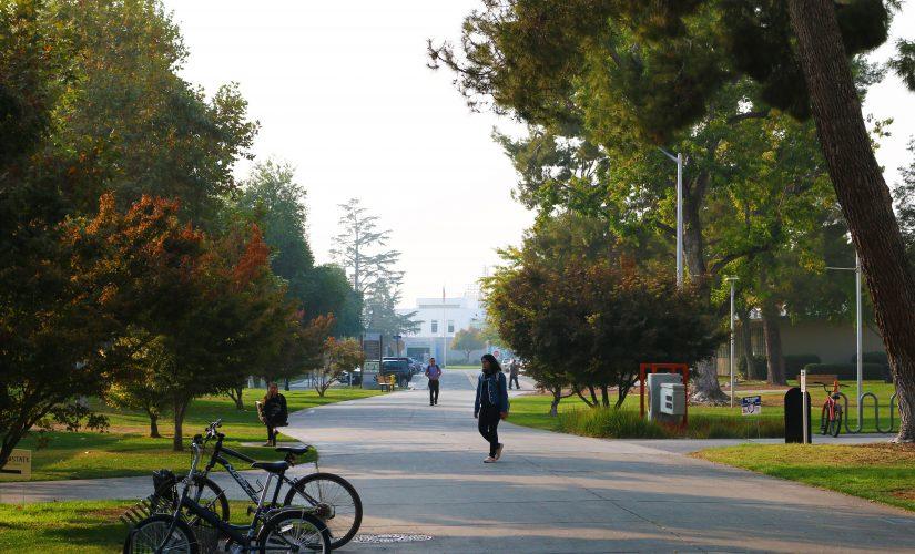 Fresno State said on Friday, Nov. 16, 2018, that it was monitoring the air quality. Operations at several CSU campuses have been affected by hazardous smoke levels. (Cresencio Rodriguez-Delgado/The Collegian)