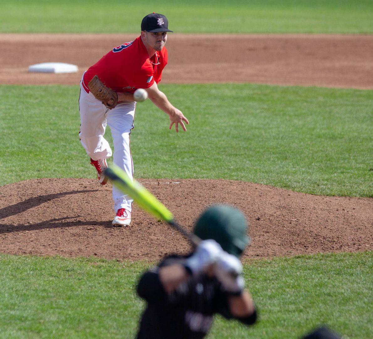 Fresno State’s Davis Moore throws a pitch during the Bulldogs’ series win over Utah
Valley at Peter Beiden Field on Monday Feb. 18, 2019. (Jose Romo Jr./The Collegian).