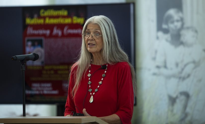 Lois Conner Bohna speaks at her honoring ceremony in the Table Mountain Rancheria reading room on Friday, Sept. 27, 2019. (The Collegian/Larry Valenzuela)