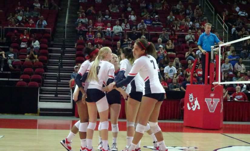 The+Fresno+State+volleyball+team+gathers+after+losing+a+point+during+a+match+against+the+Boise+State+Broncos+at+the+Save+Mart+Center+on+Saturday%2C+Oct.+26%2C+2019.+%28Jorge+Rodriguez%2F+The+Collegian%29
