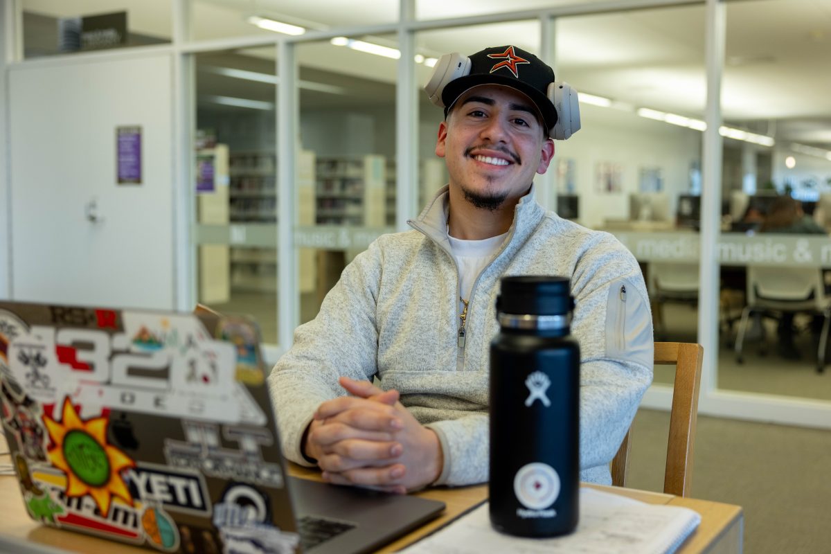 Luis Rios majors in biology and shares why the stickers on his Hydro Flask relate to science so much. 