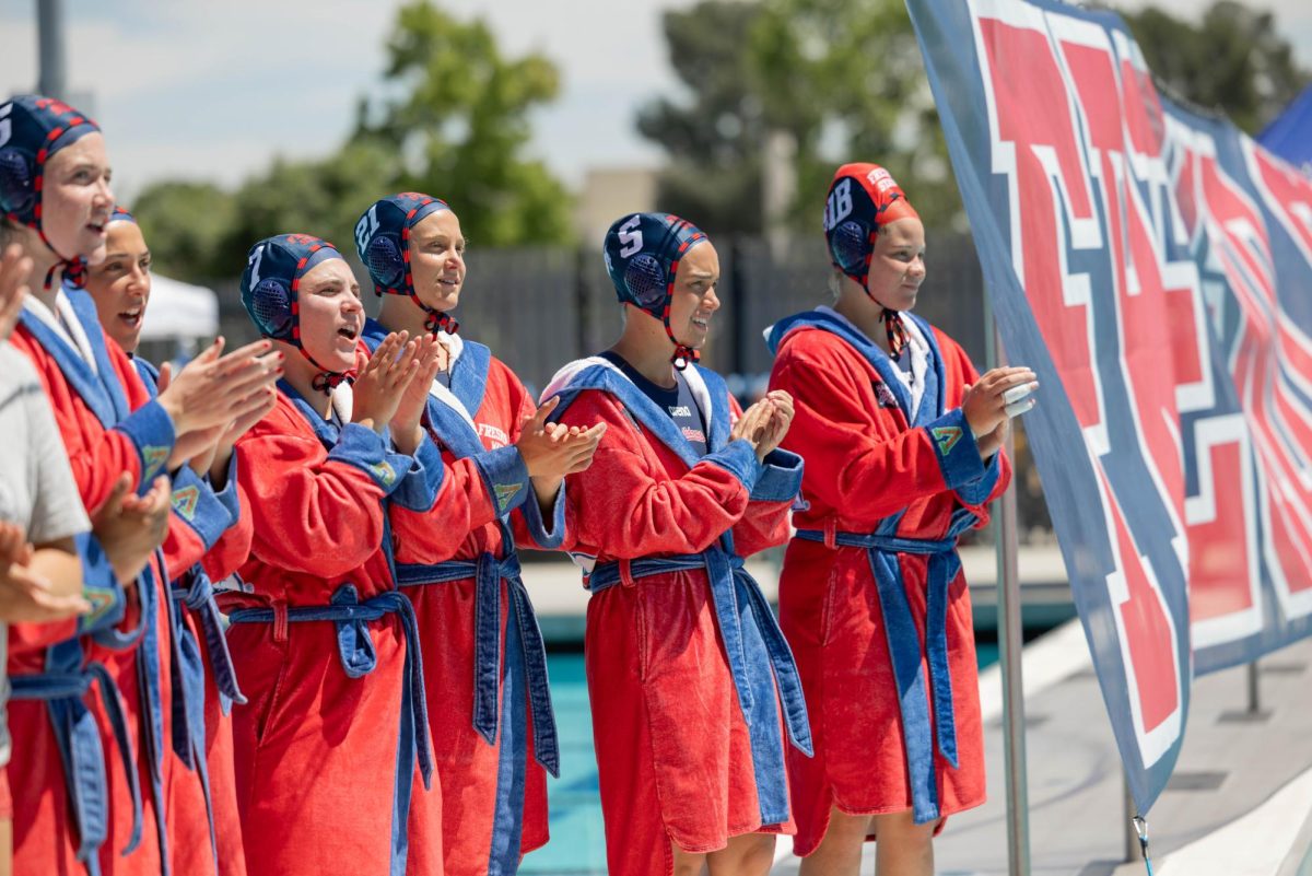 Fresno+State+water+polo+claps+during+senior+night+at+the+Aquatics+Center+on+April+20.